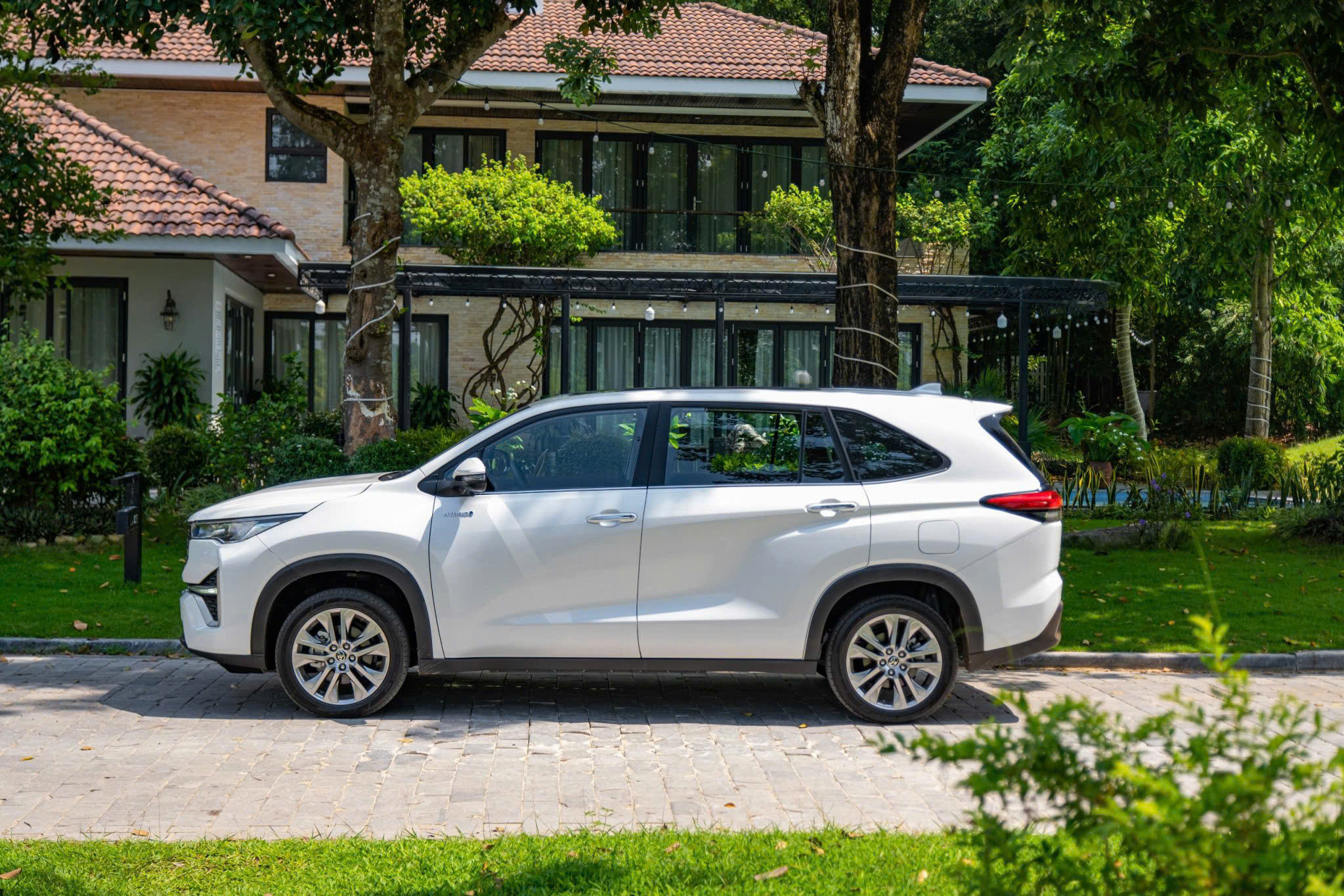 TOYOTA INNOVA CROSS 2026